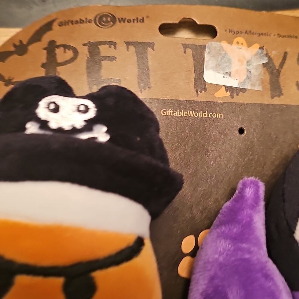 Halloween Themed 3.5 Inch Trick Or Treaters W/ Squeaker 3 pack Pirate ghost - Picture 2 of 6